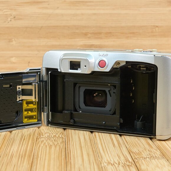 SAMSUNG Maxima Zoom 105 GLM 35mm Film Point & Shoot Camera, Millenium Edition - Picture 8 of 8